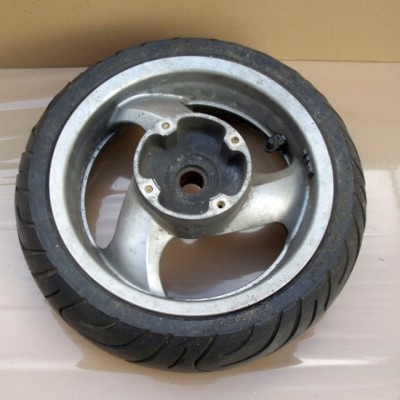 KOTAČ, NAPLATAK, FELGA ZADNJA HONDA NES125/150, @125/150, PES125/150, SES125/150 - RABLJENO (42650-KGF-900ZA)