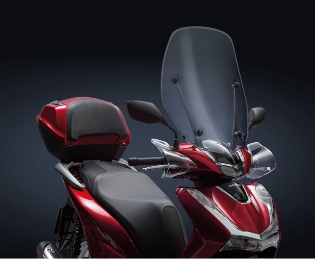 VIZIR / VJETROBRAN S NOSAČIMA OEM HONDA SH 125i / 150i (2022-2023) PROZIRAN (TRANSPARENT) <br> 08R70-K0R-D20ZA